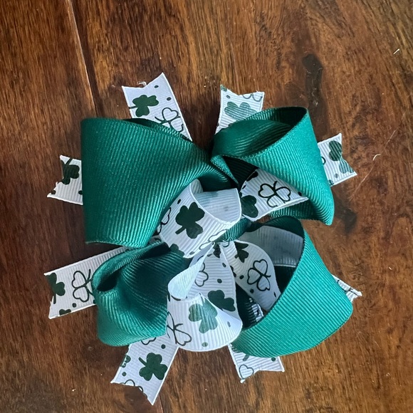 Box of bows (20+) - Picture 2 of 8